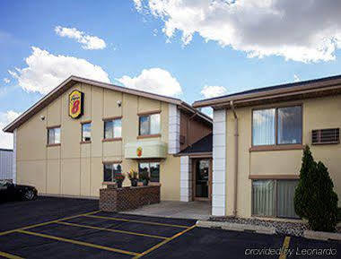 Super 8 By Wyndham Marshall Mn Hotel Exterior photo